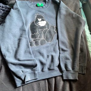Grey crewneck